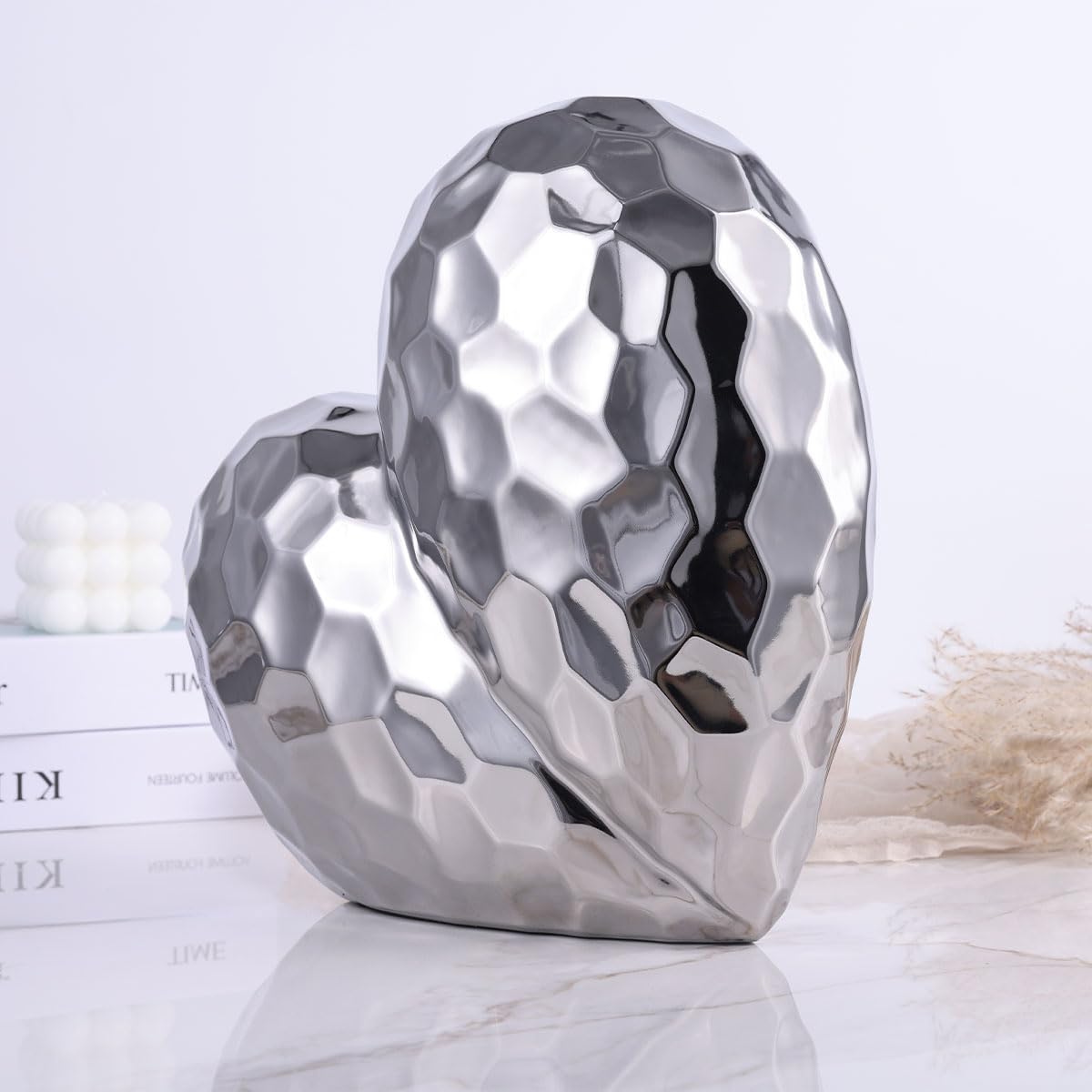 QIANLING Silver Decor Herz-Dekor-Skulptur – zeitgenössische Heimdekoration, Keramik-Herz, dekorativer Tischakzent für Zuhause, Büro, Event-Dekoration – Geschenkidee für Liebe und Romantik